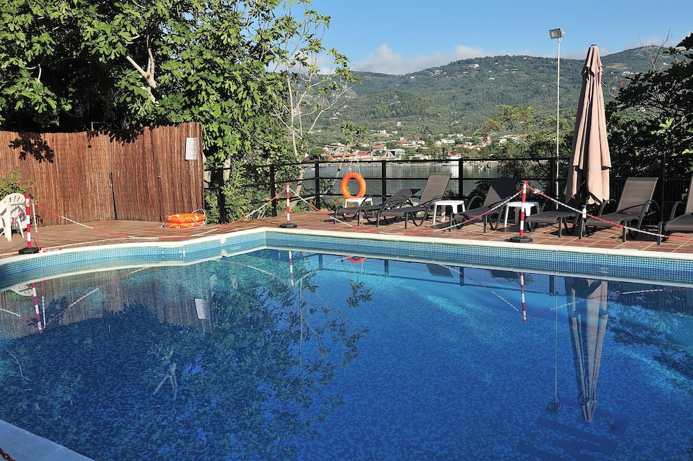Anamar Skiathos 20/48