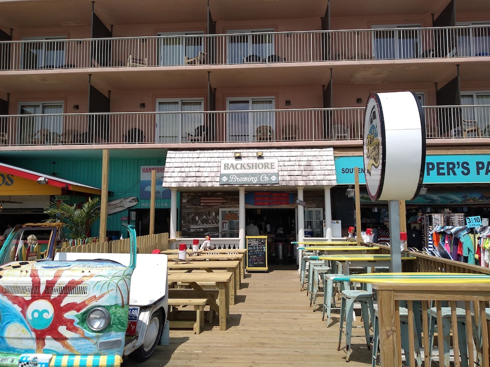Americana Hotel Oceanfront 60/68