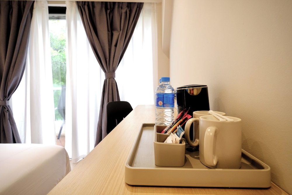 Rest Bugis Hotel 61/73