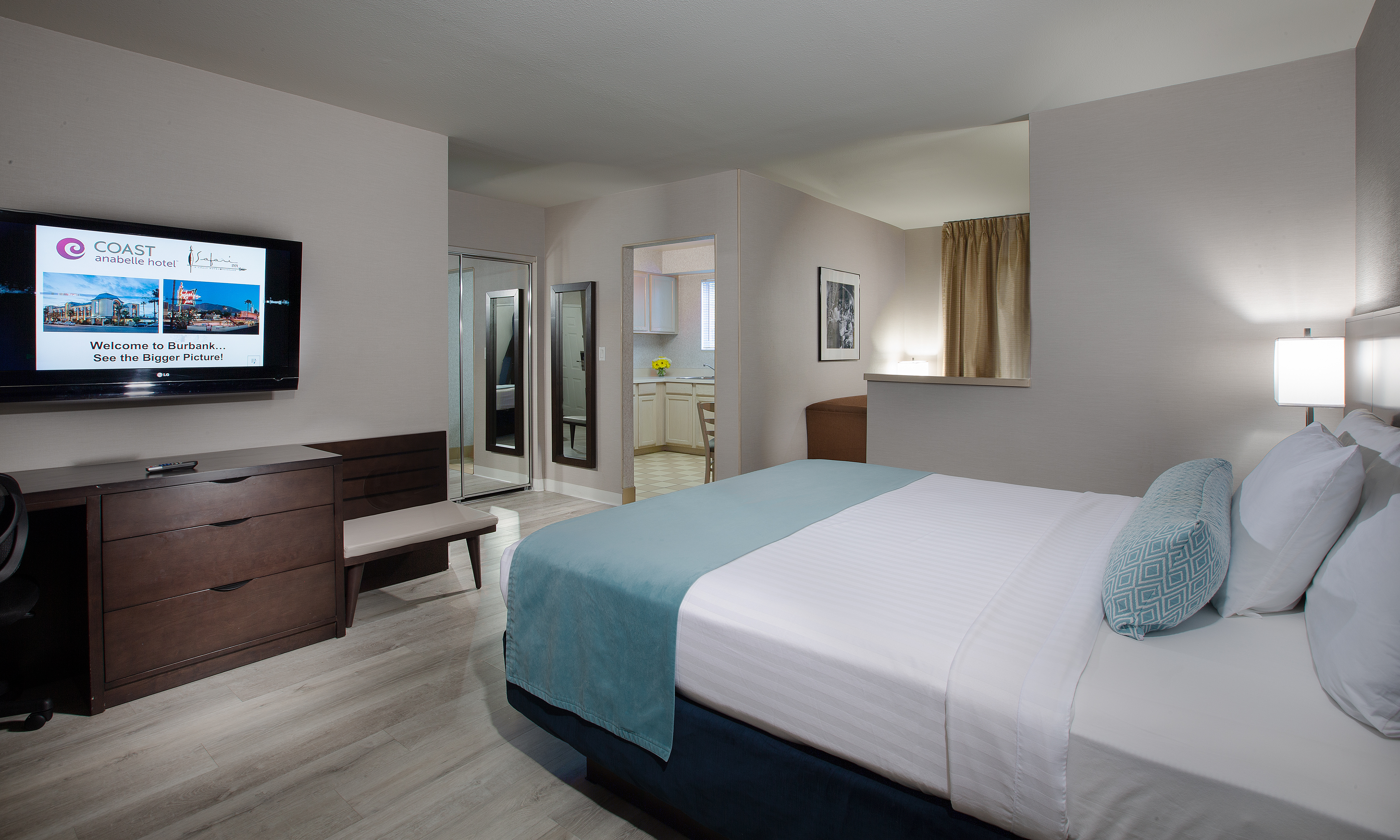 Coast, Mini, Premium, Suite, King Bed, Kitchen