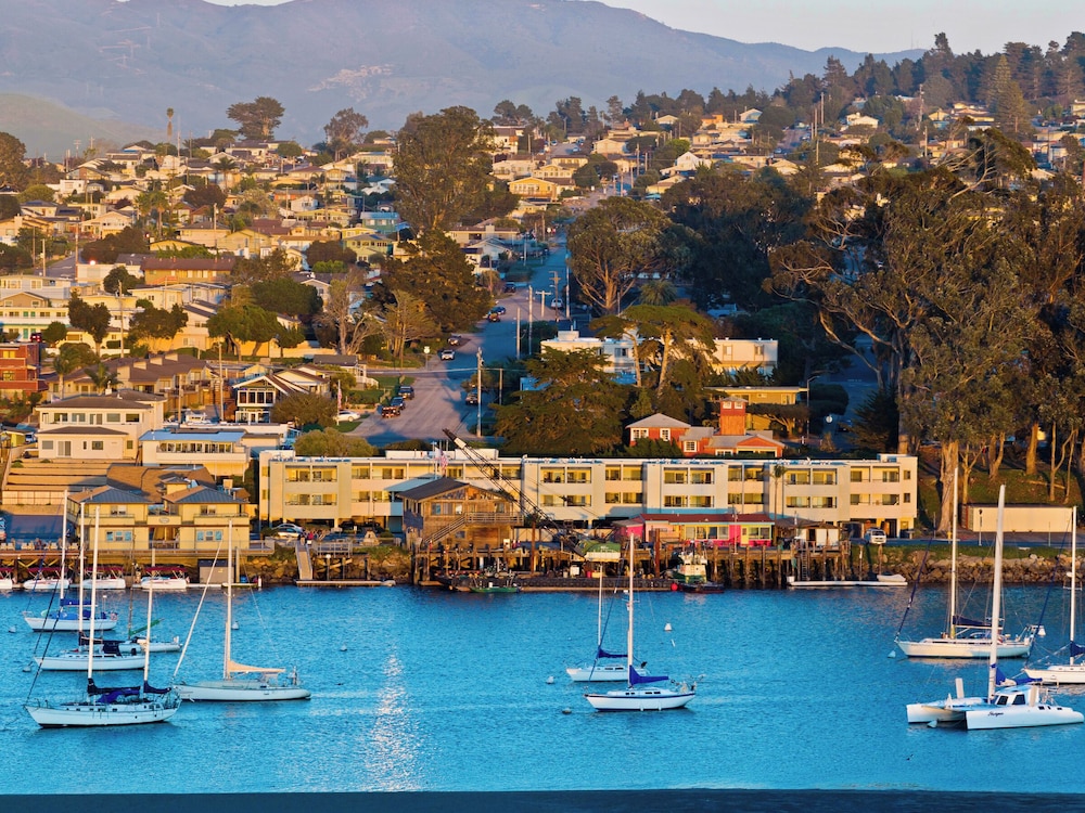 456 Embarcadero Inn Suites 71/77
