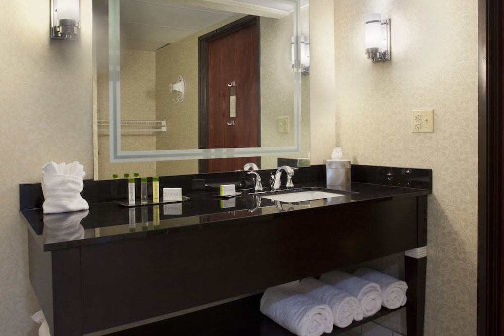 DoubleTree Club by Hilton Springdale 14/36