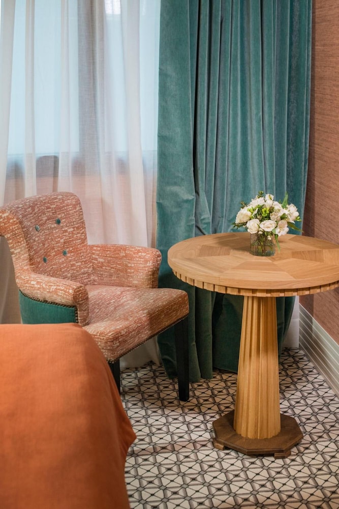 Casa Verbena Madrid, Outset Collection by Hilton 37/46