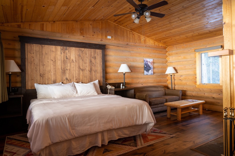 1 Bedroom, Deluxe, Cabin, King Bed