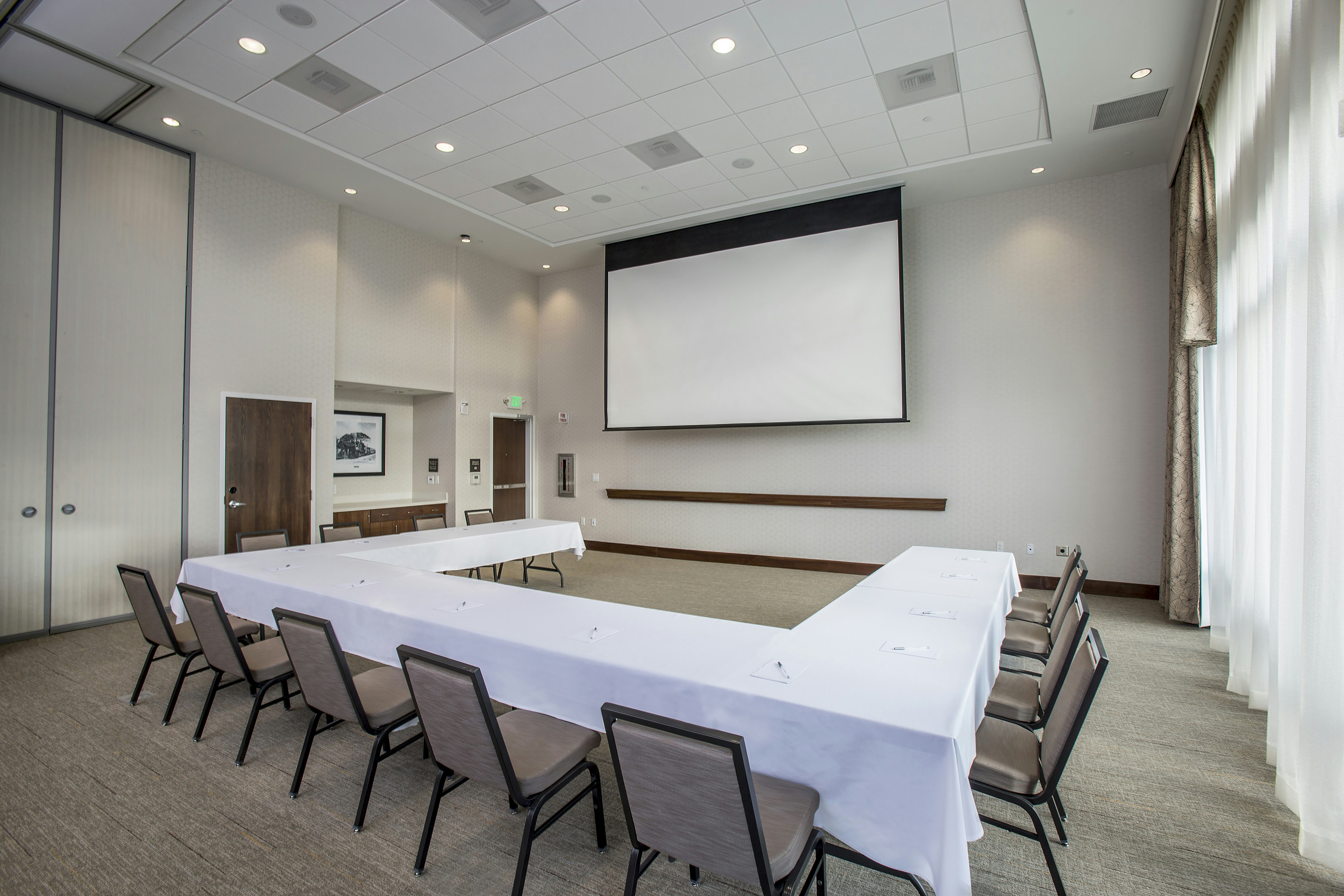 Hampton Inn & Suites Oahu Kapolei 14/14