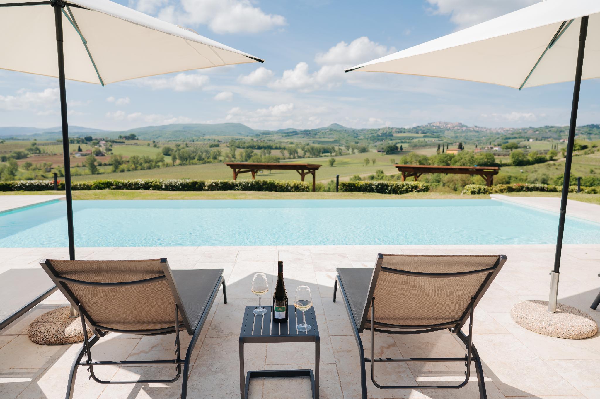 Terra Antica Tuscany Living 8/18
