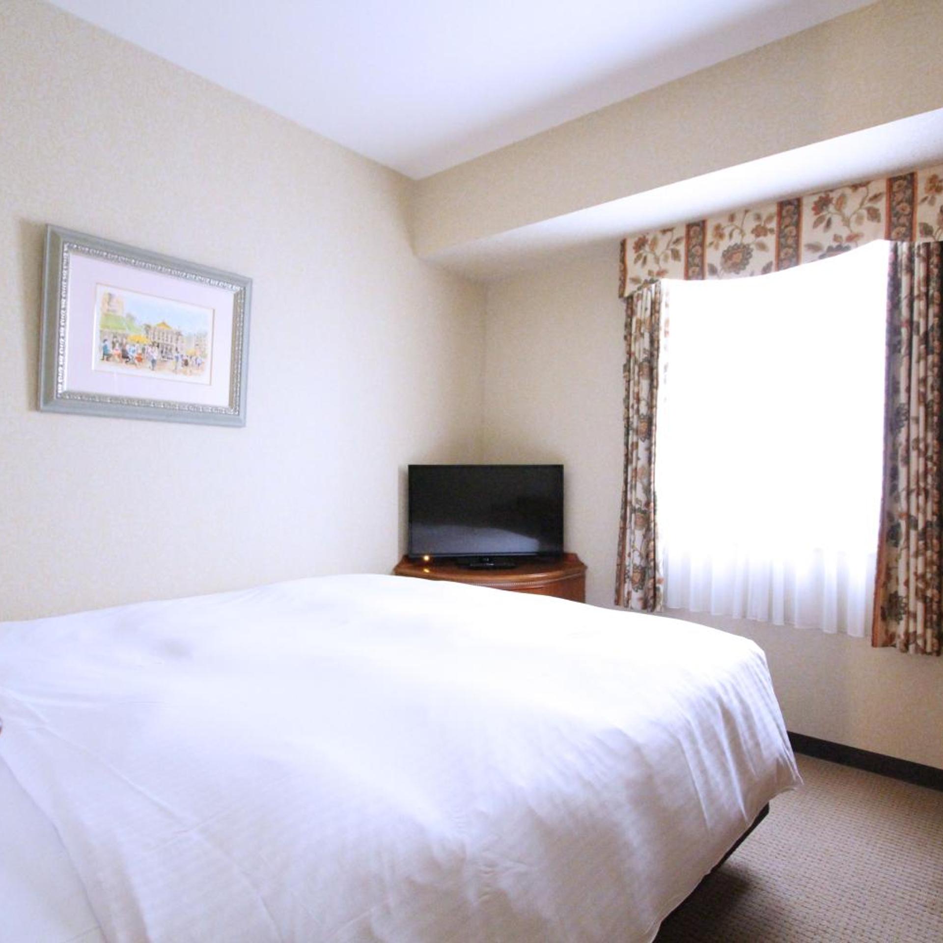 COMFORT, QUEEN BED