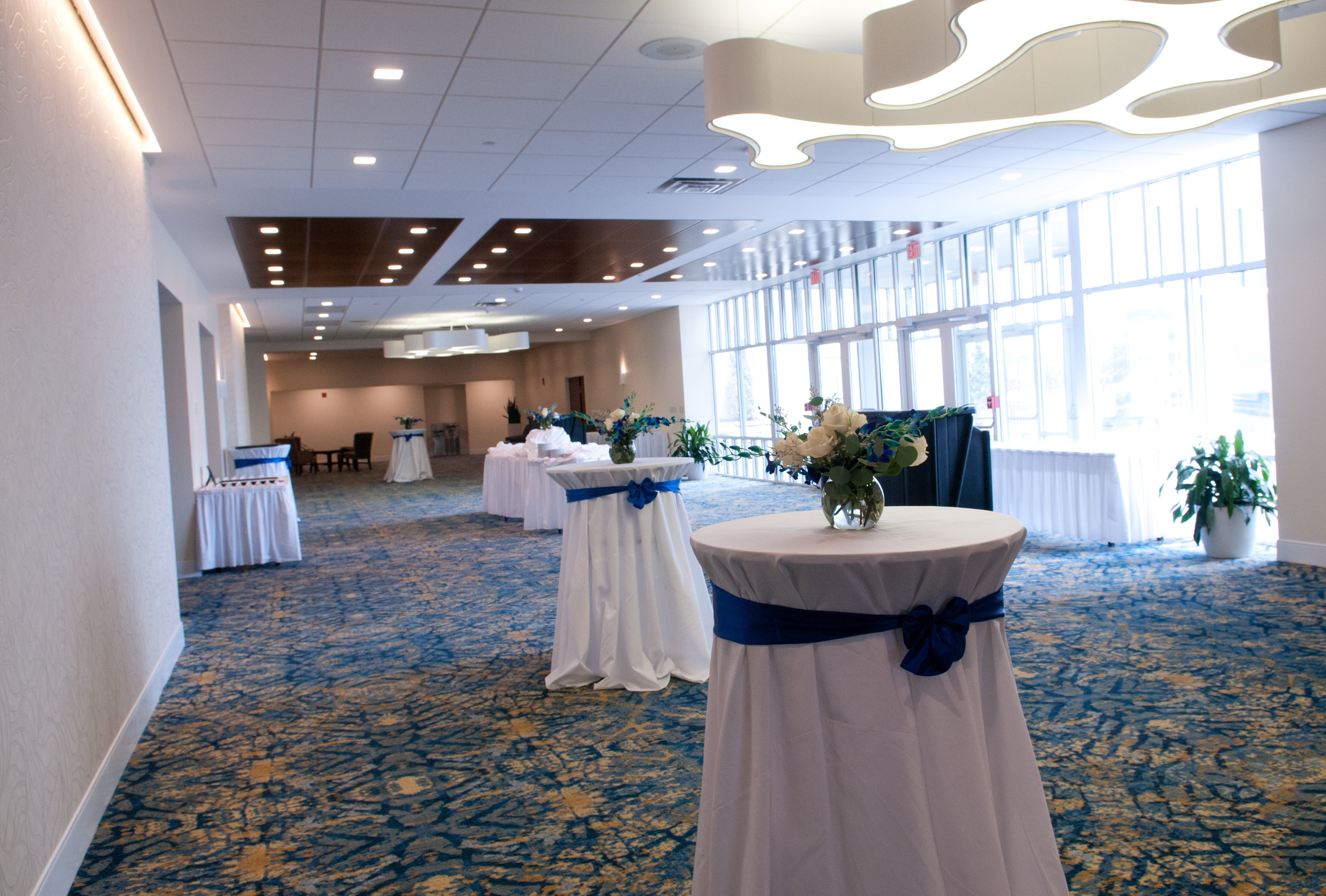 Crowne Plaza Suites Pittsburgh South 9/76