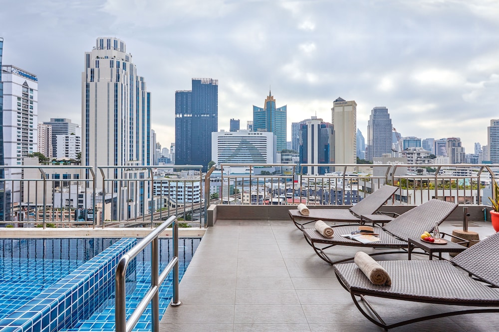 Adelphi Suites Bangkok 65/69