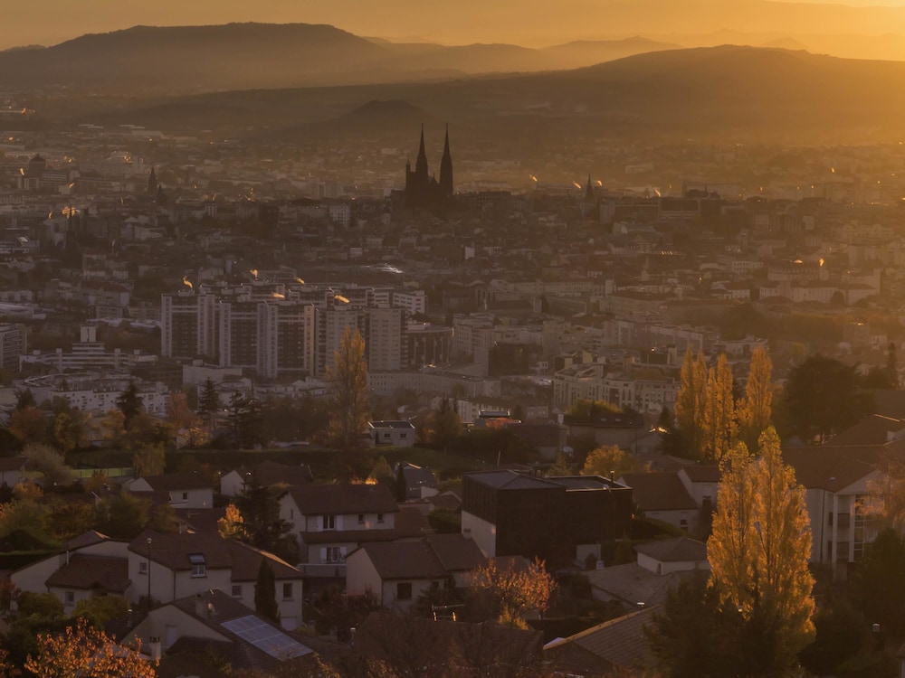 Hotelf1 Clermont Ferrand Est 43/47