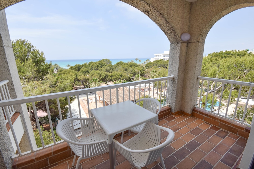 Aparthotel Houm Plaza Son Rigo 48/70