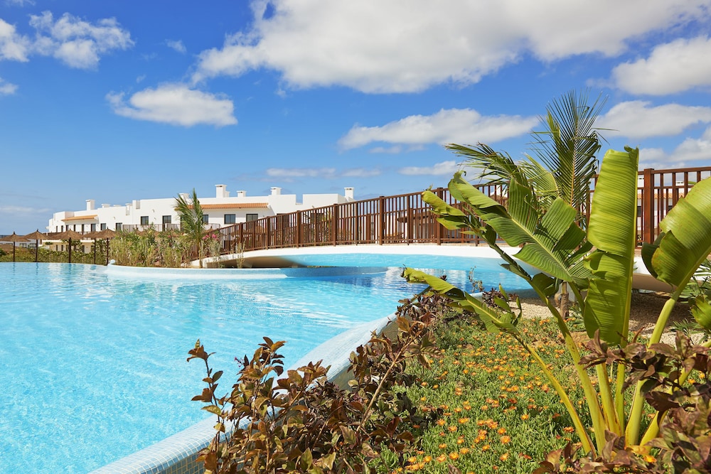 Melia Dunas Beach Resort And Spa 64/68