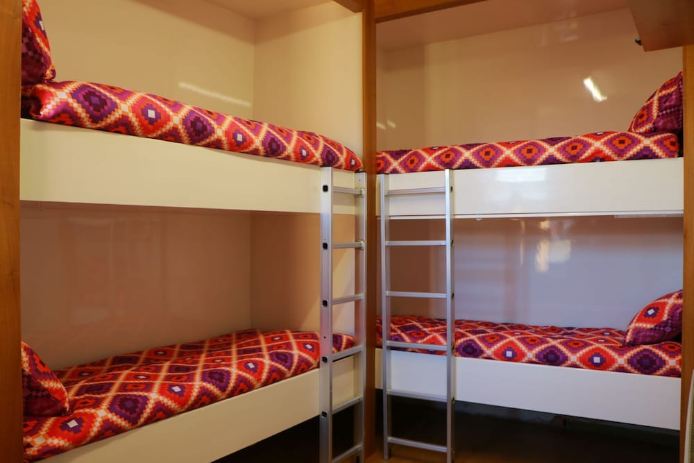 MIXED DORM, 6 BEDS