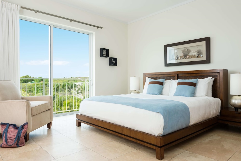 1 BEDROOM, SUITE, OCEAN FRONT