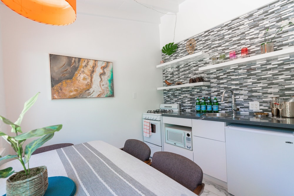 BelleVue Oasis-Palm Springs - Adults Only 23/62