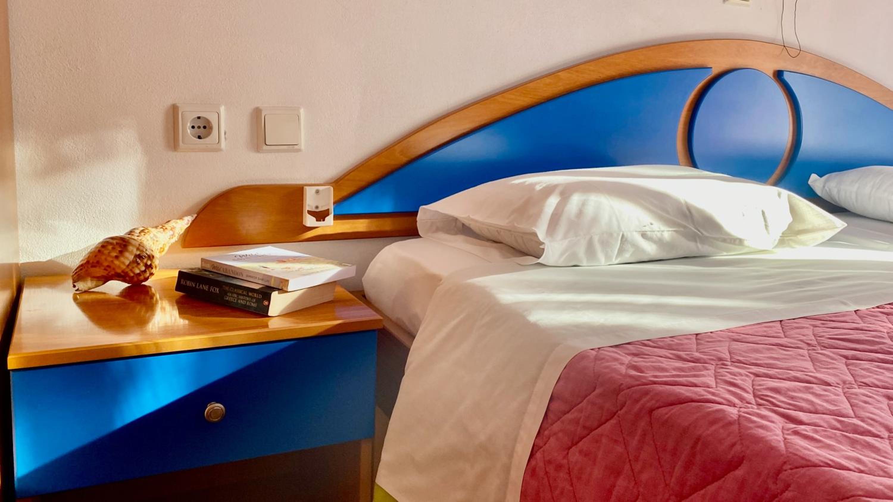 2 Bedrooms, Apartment