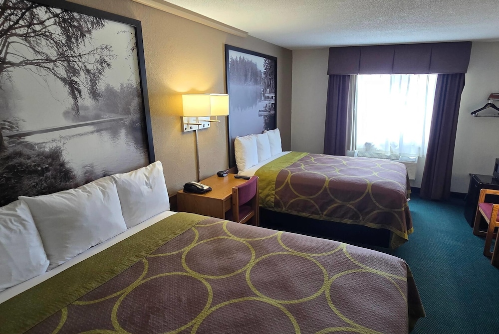 Super 8 By Wyndham Rogers Minnesota 18/42