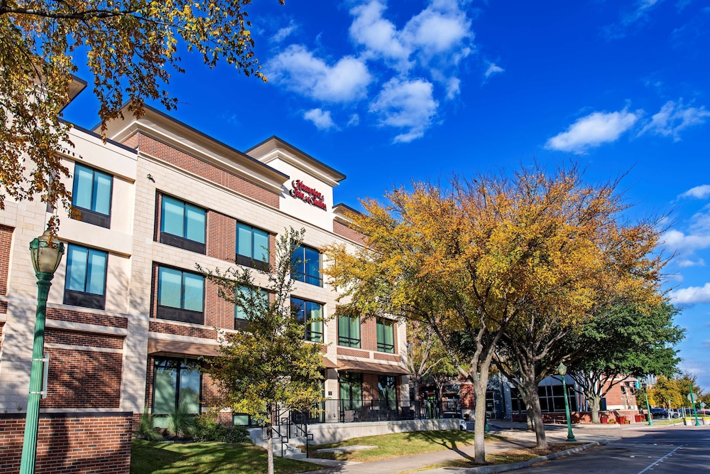Hampton Inn Suites Keller Tx 1/47