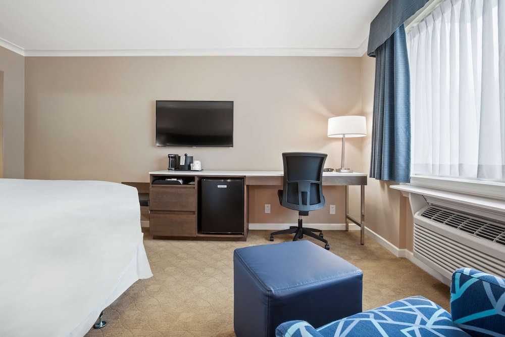 Best Western Plus Columbia River Hotel 26/31