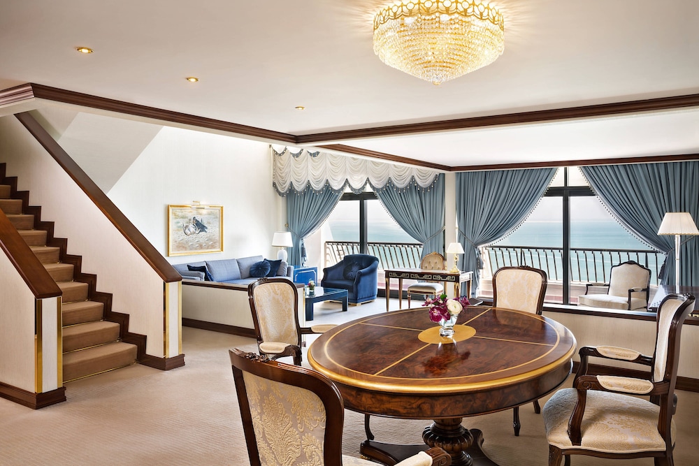 Sheraton Grand Doha Resort & Convention Hotel 55/80