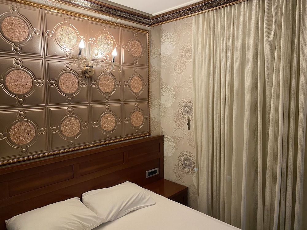 Grand Merin Hotel 33/63