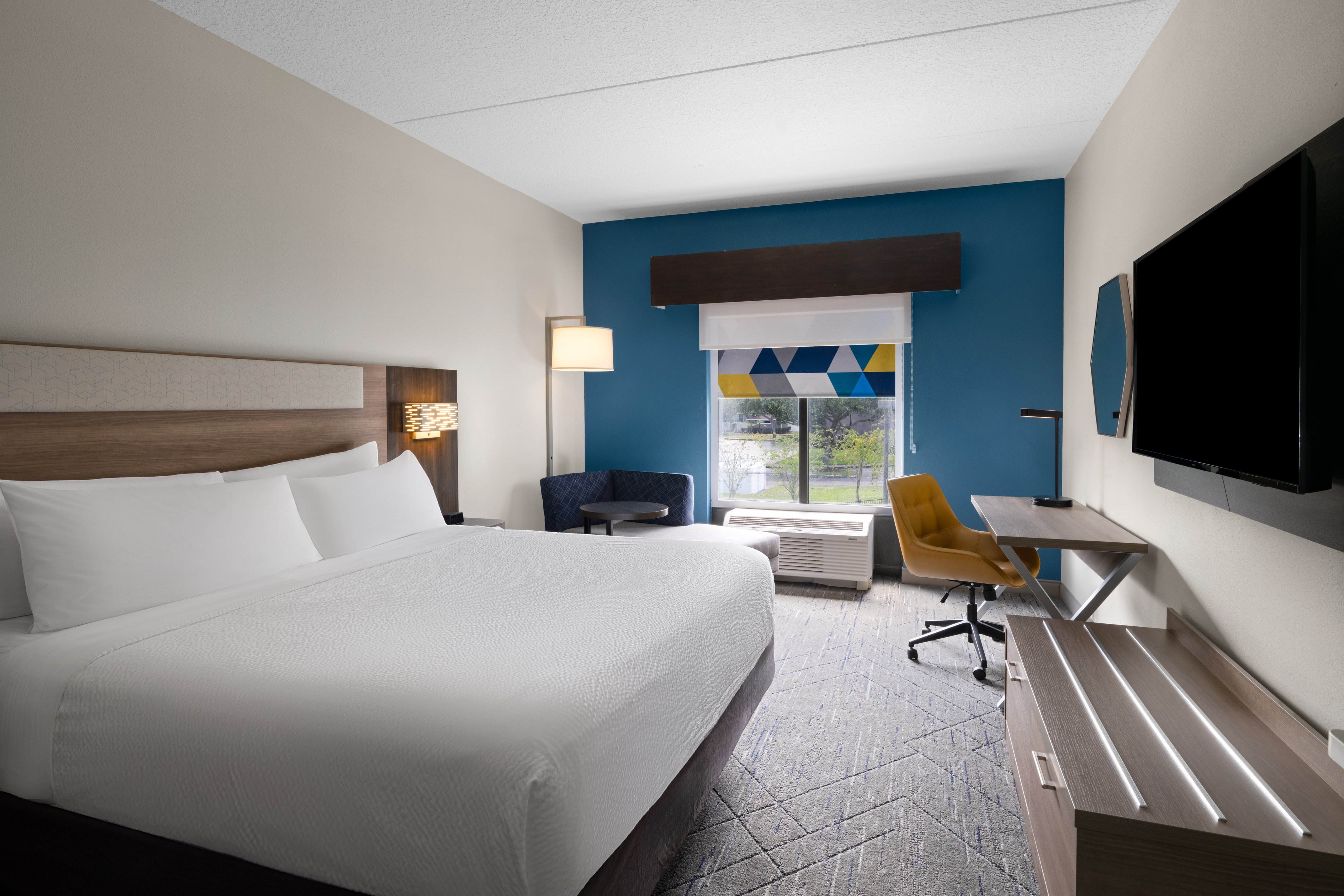 Holiday Inn Express Hotel And Suites Orlando East Ucf Area 12/50