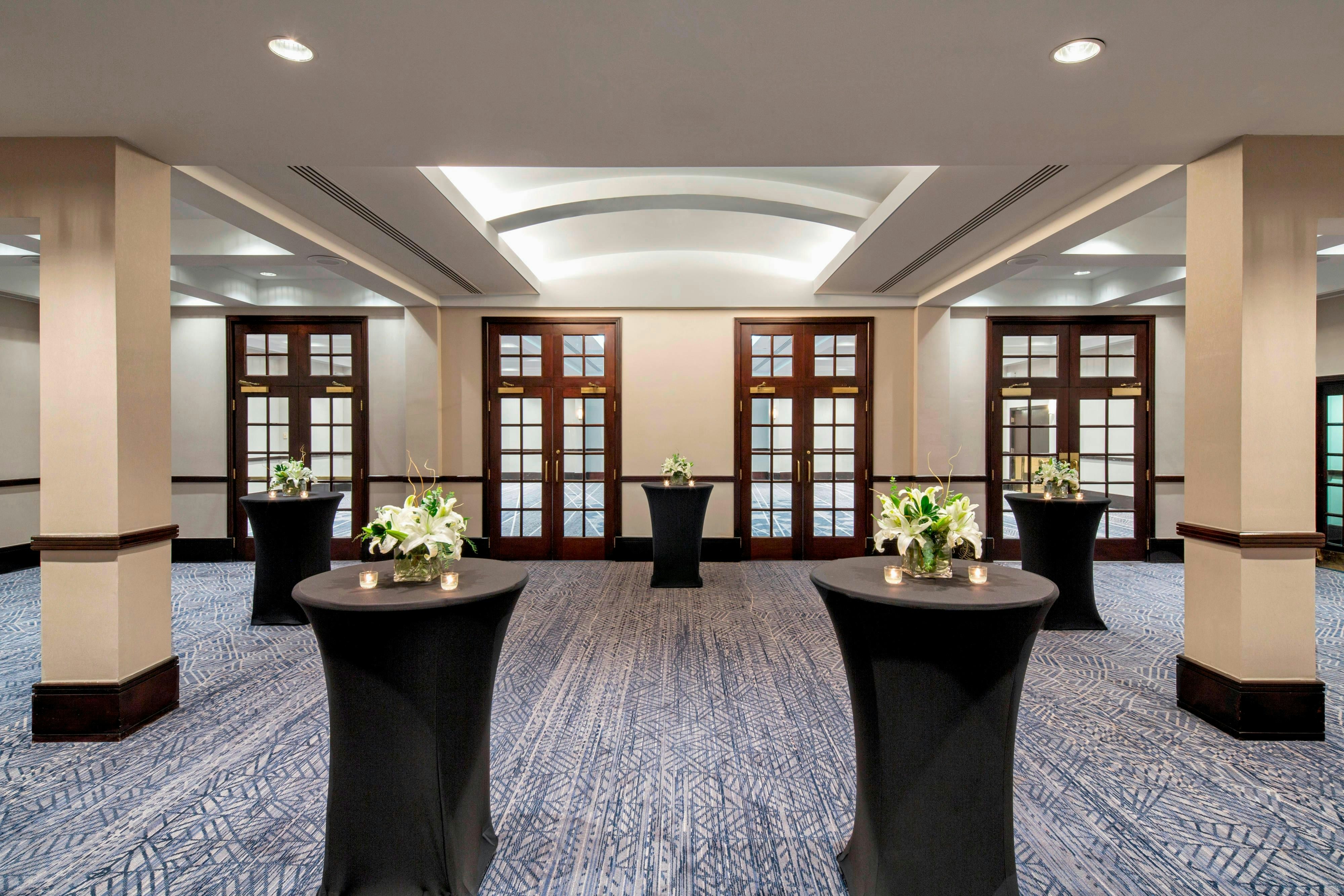 Sheraton Norfolk Waterside 24/55