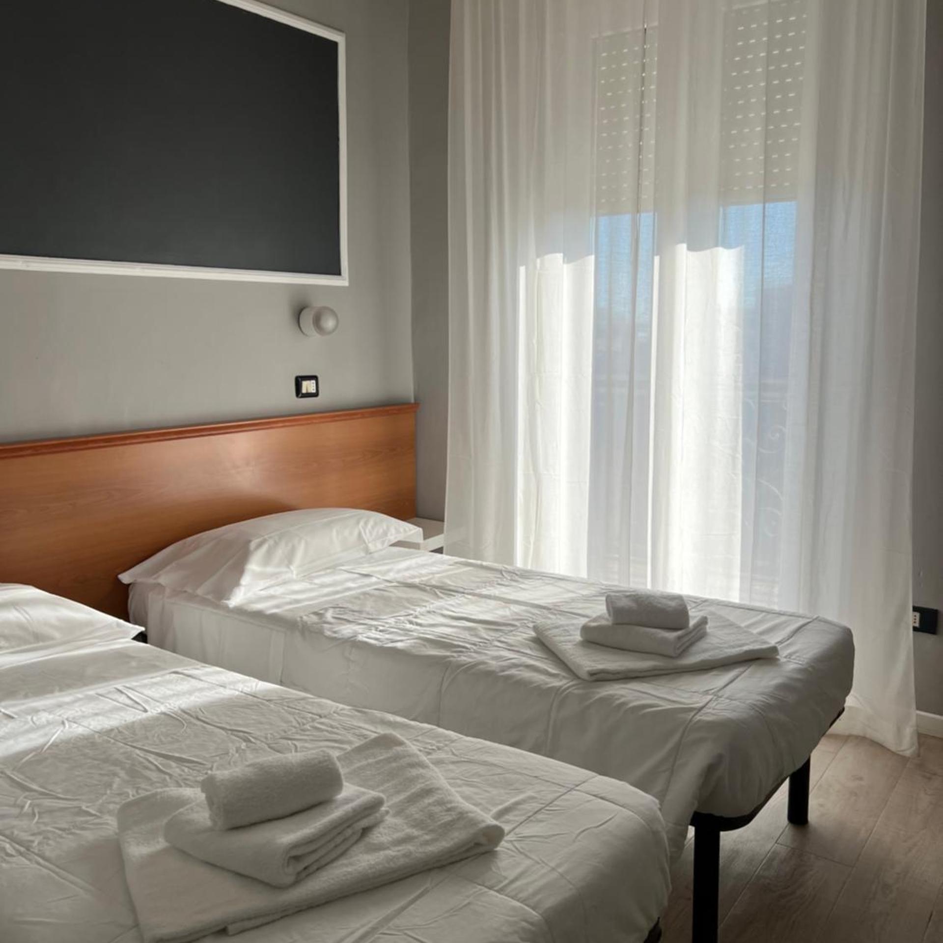 Standard, Double or Twin Bed