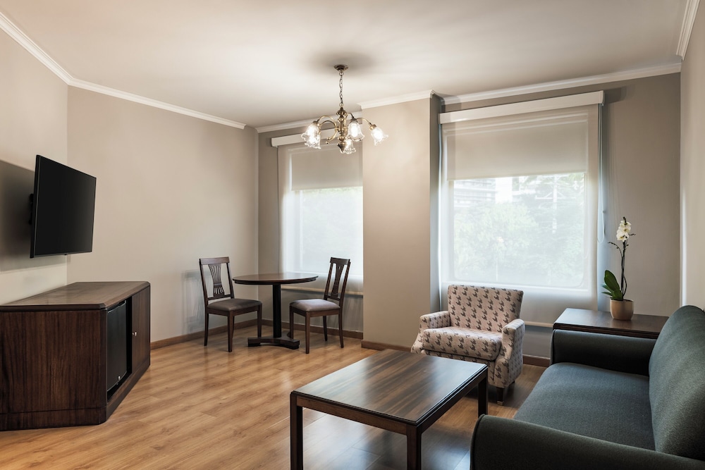 Hotel Poblado Plaza 30/50