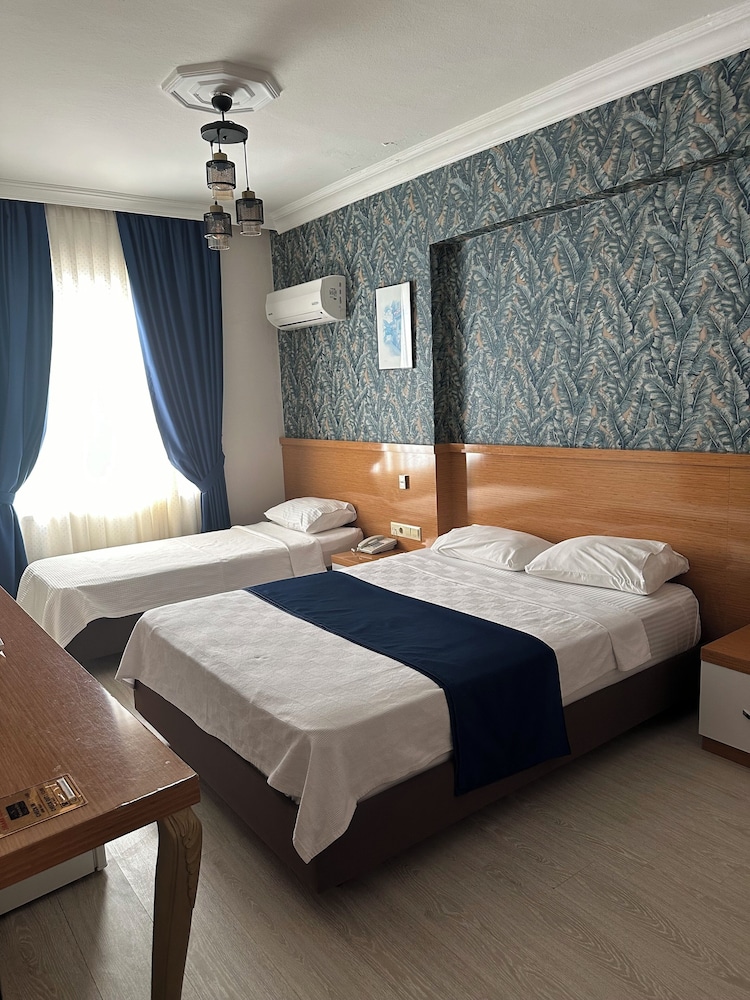 Serenity Suit Hotel 10/50