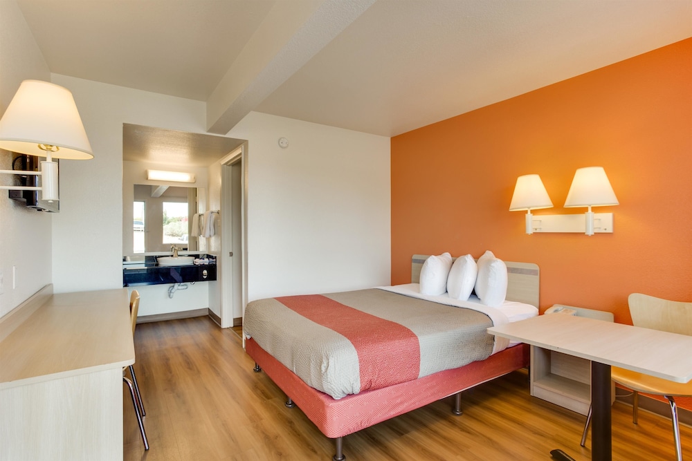 Motel6 Albuquerque Nm Carlisle 30/54