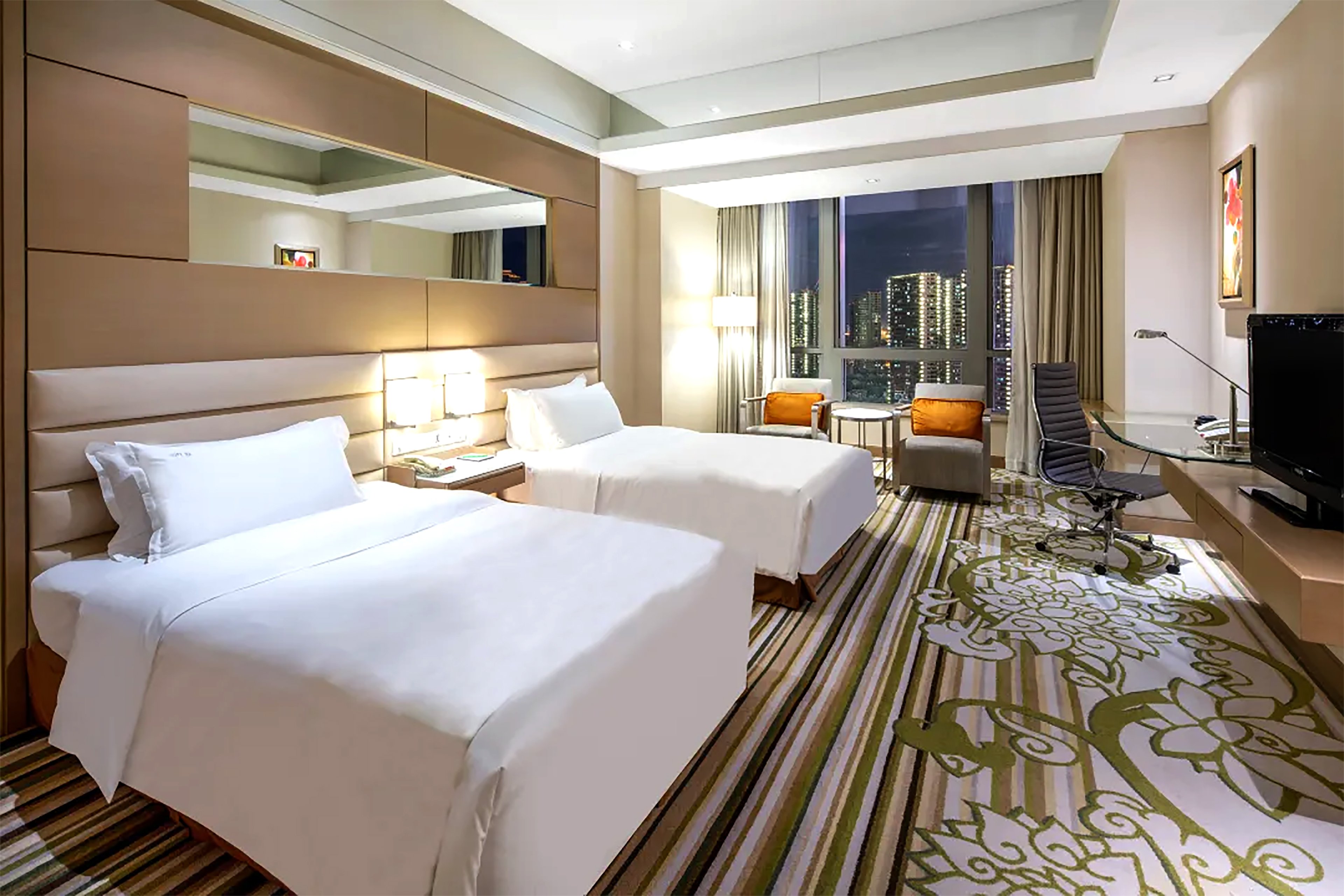 Holiday Inn Tianjin Riverside 19/79