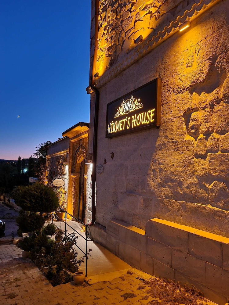 Hikmet's House 41/48