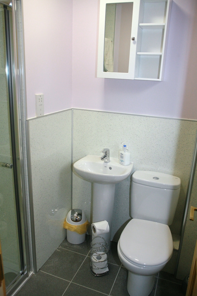Glenlochy Nevis Bridge Apartments 27/27