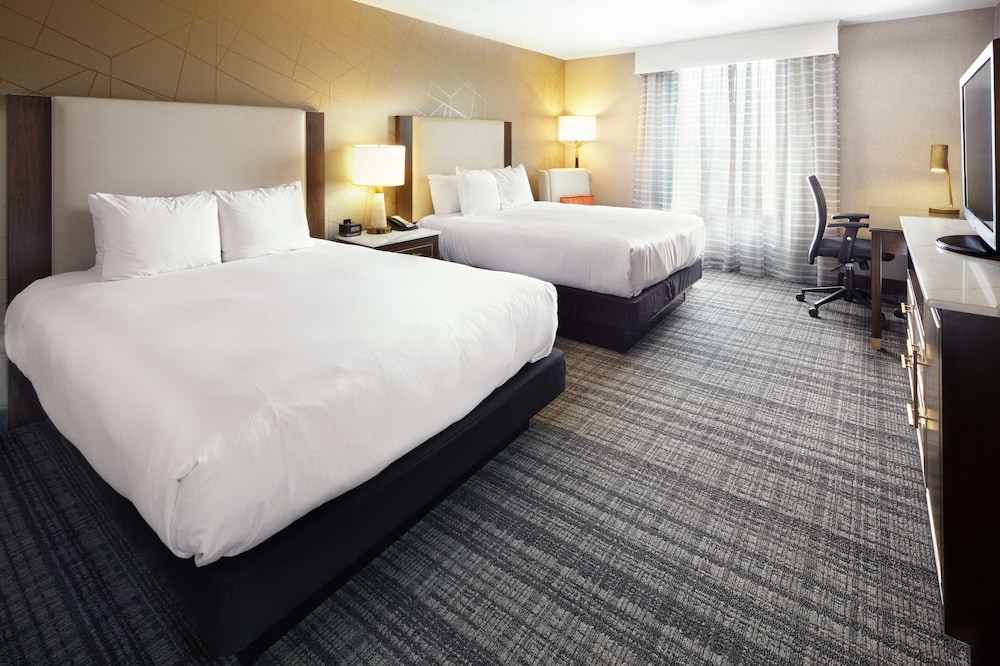 DoubleTree by Hilton Hotel Dallas Near the Galleria 11/48