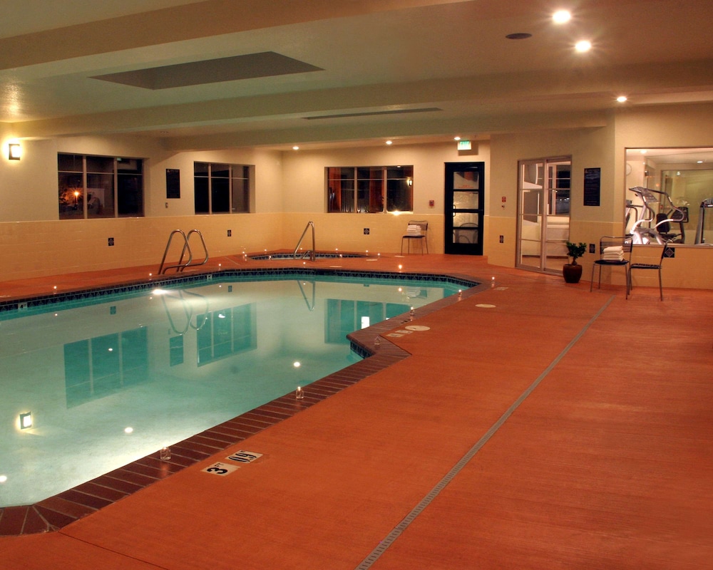 Best Western Snowcap Lodge 1/36