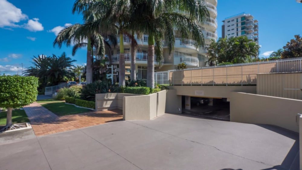 2ND AVENUE BEACHSIDE APARTMENTS 62/73