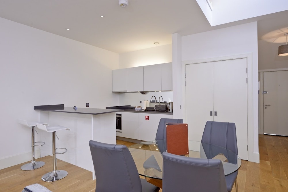 Destiny Scotland - St. Andrew Square Apartments 35/50