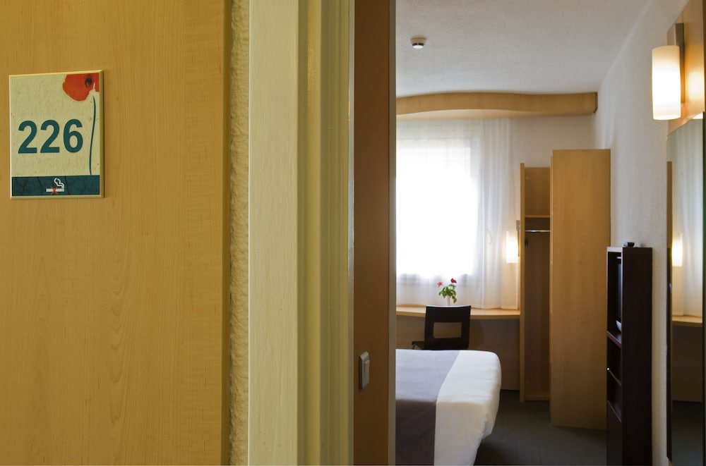 Ibis Cotonou 58/58
