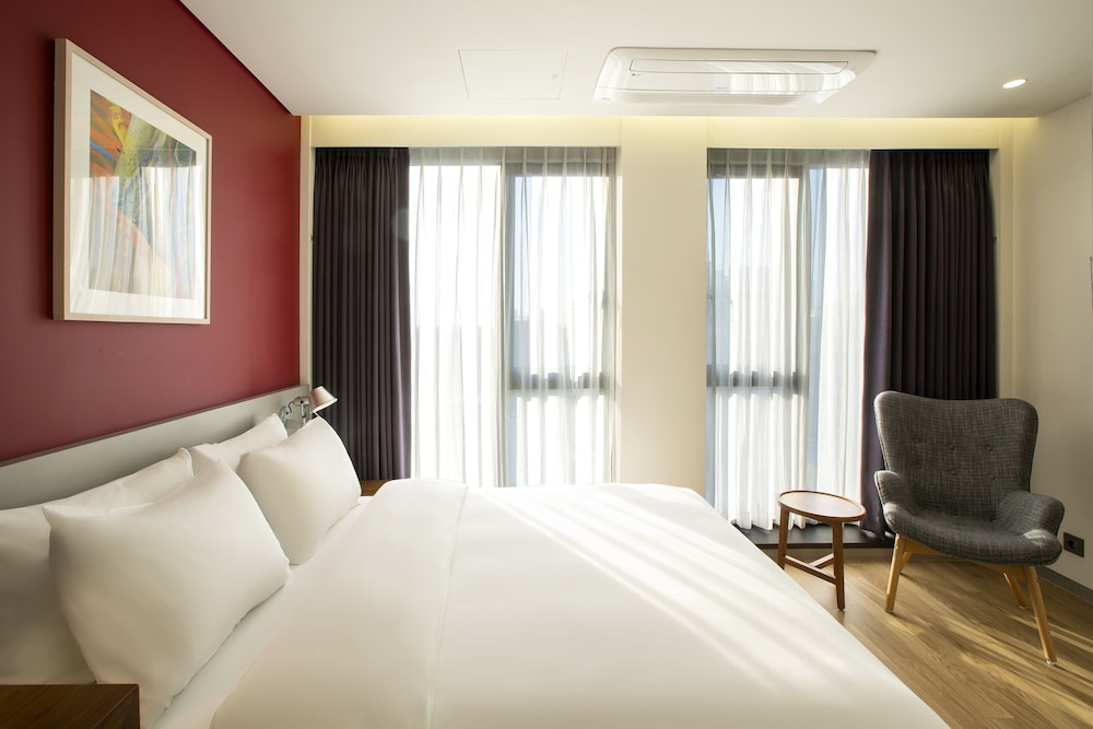 STANDARD, DOUBLE BED