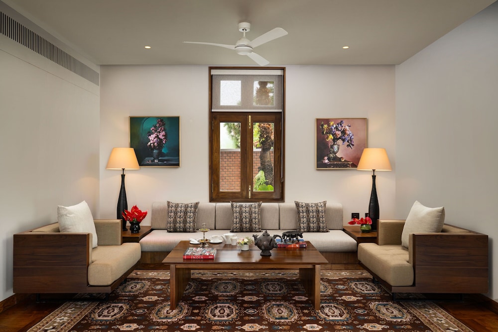 Taj Ganga Kutir Resort & Spa, Raichak 38/50