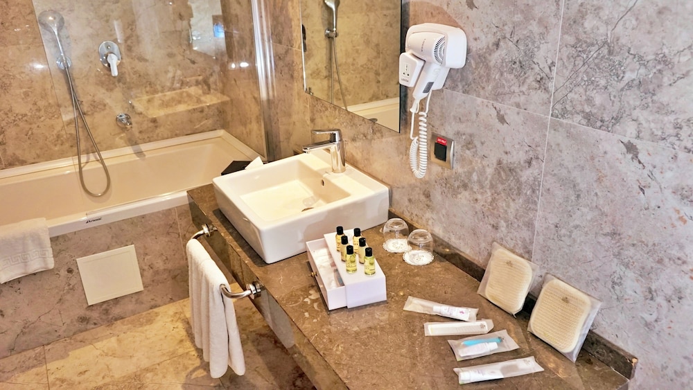 Bricks Hotel Istanbul 33/69