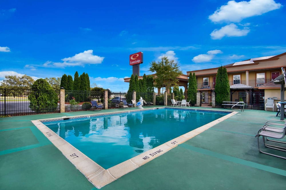 Econo Lodge Princess Anne 35/40