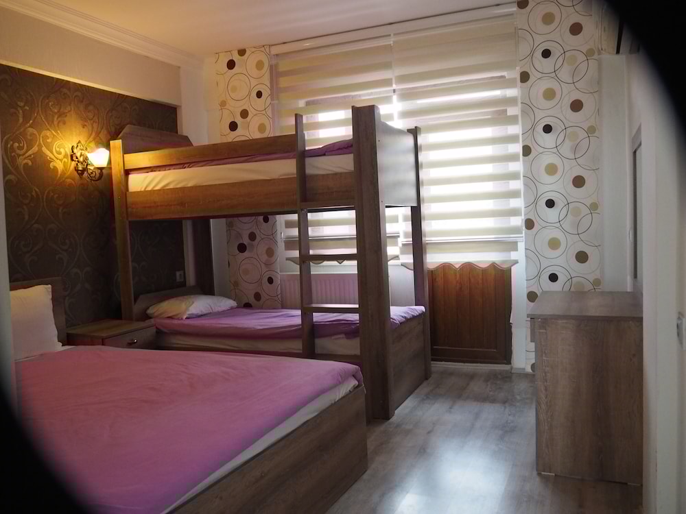 Ozbay Hotel 12/50