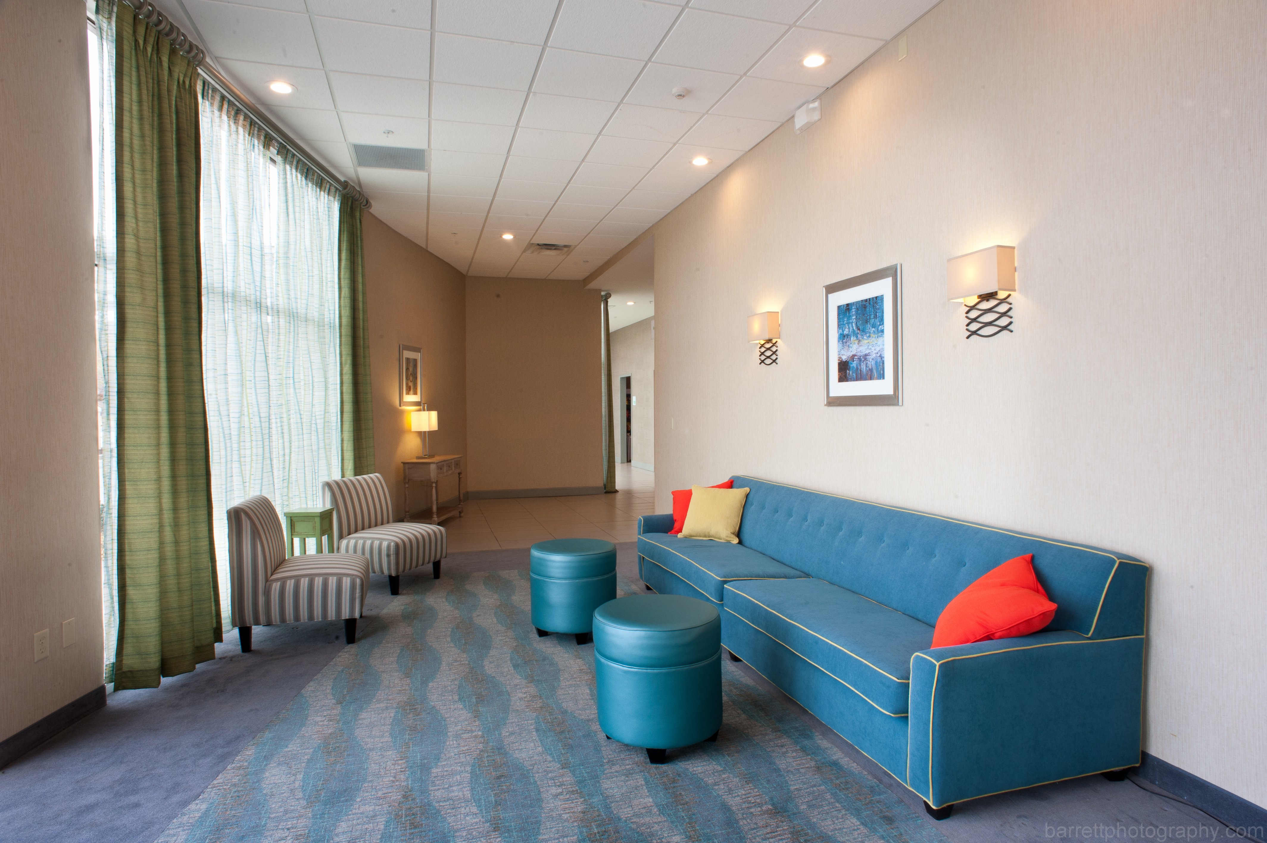 HOLIDAY INN GUIN 33/65