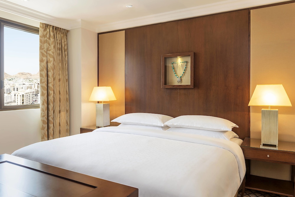 Sheraton Oman Hotel 18/81