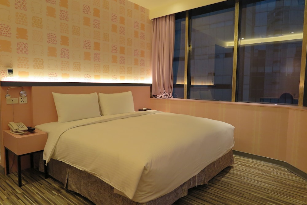 191 Hotel 27/62
