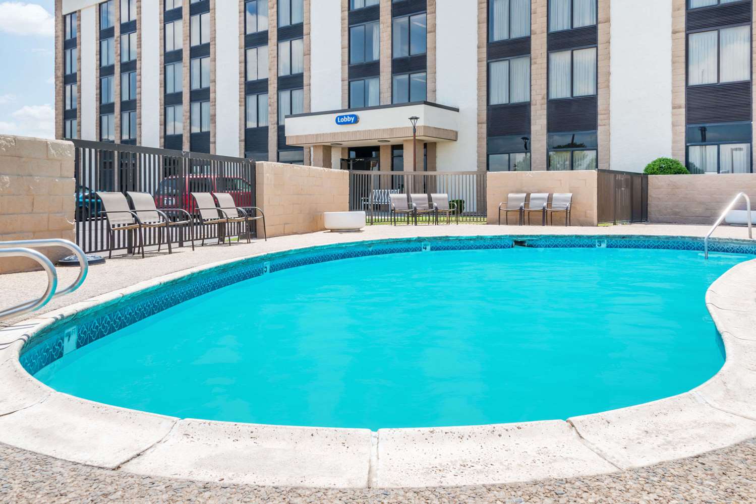 Days Inn by Wyndham Amarillo East 33/33