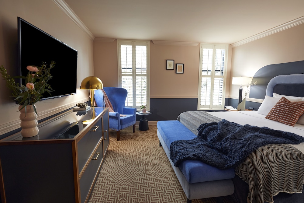 The Oliver Hotel 38/58