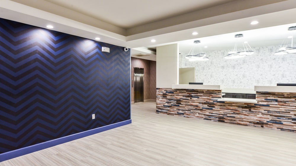 Hollywood Inn Suites Hotel 12/54